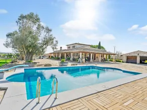 Finca-con-piscina-cerca-de-Santa-Margarita