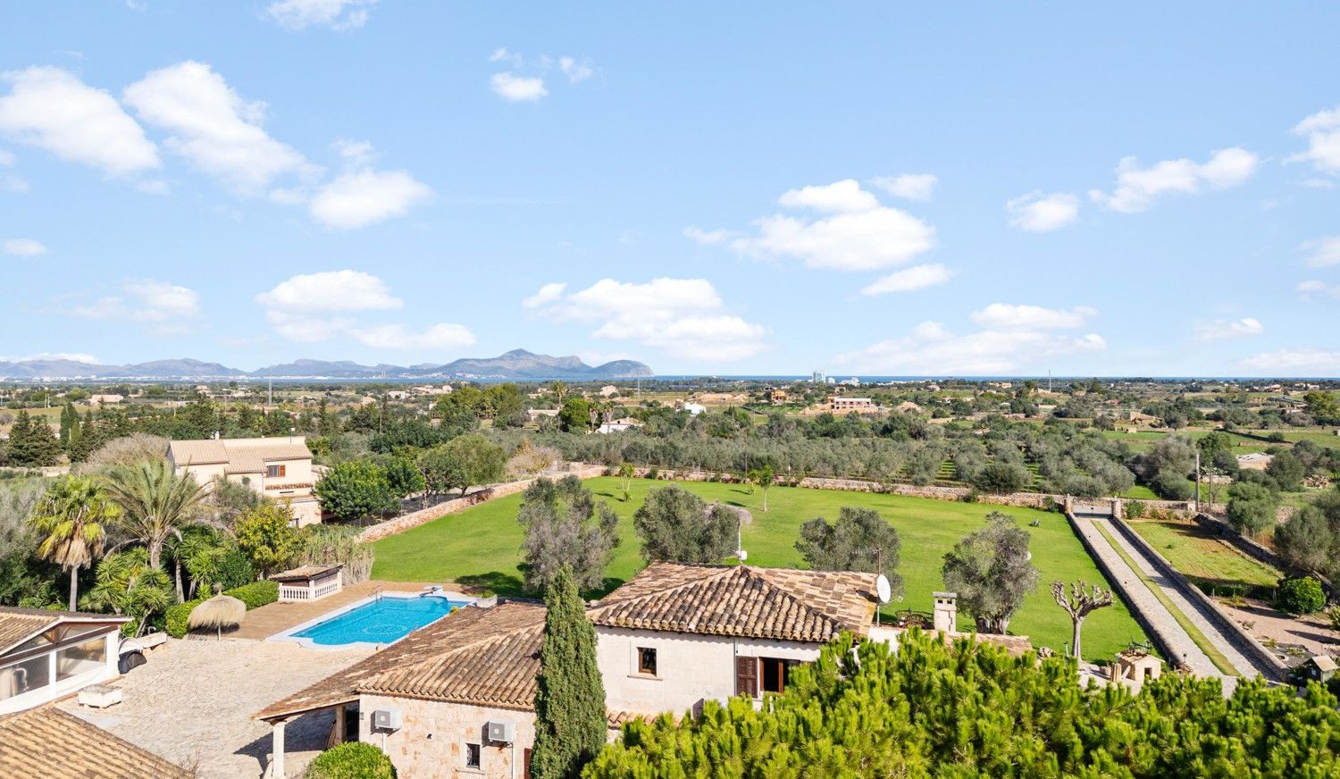 Finca-mit-Pool-bei-Santa-Margarita