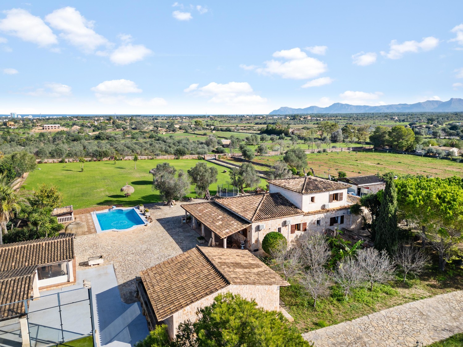 Finca-mit-Pool-bei-Santa-Margarita