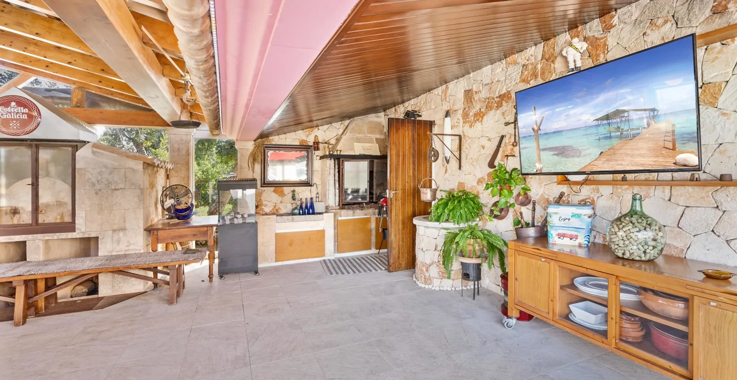 Finca-mit-Pool-bei-Santa-Margarita