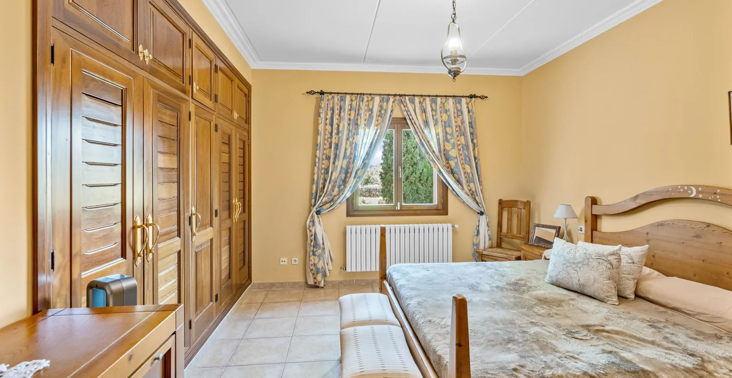 Finca-mit-Pool-bei-Santa-Margarita