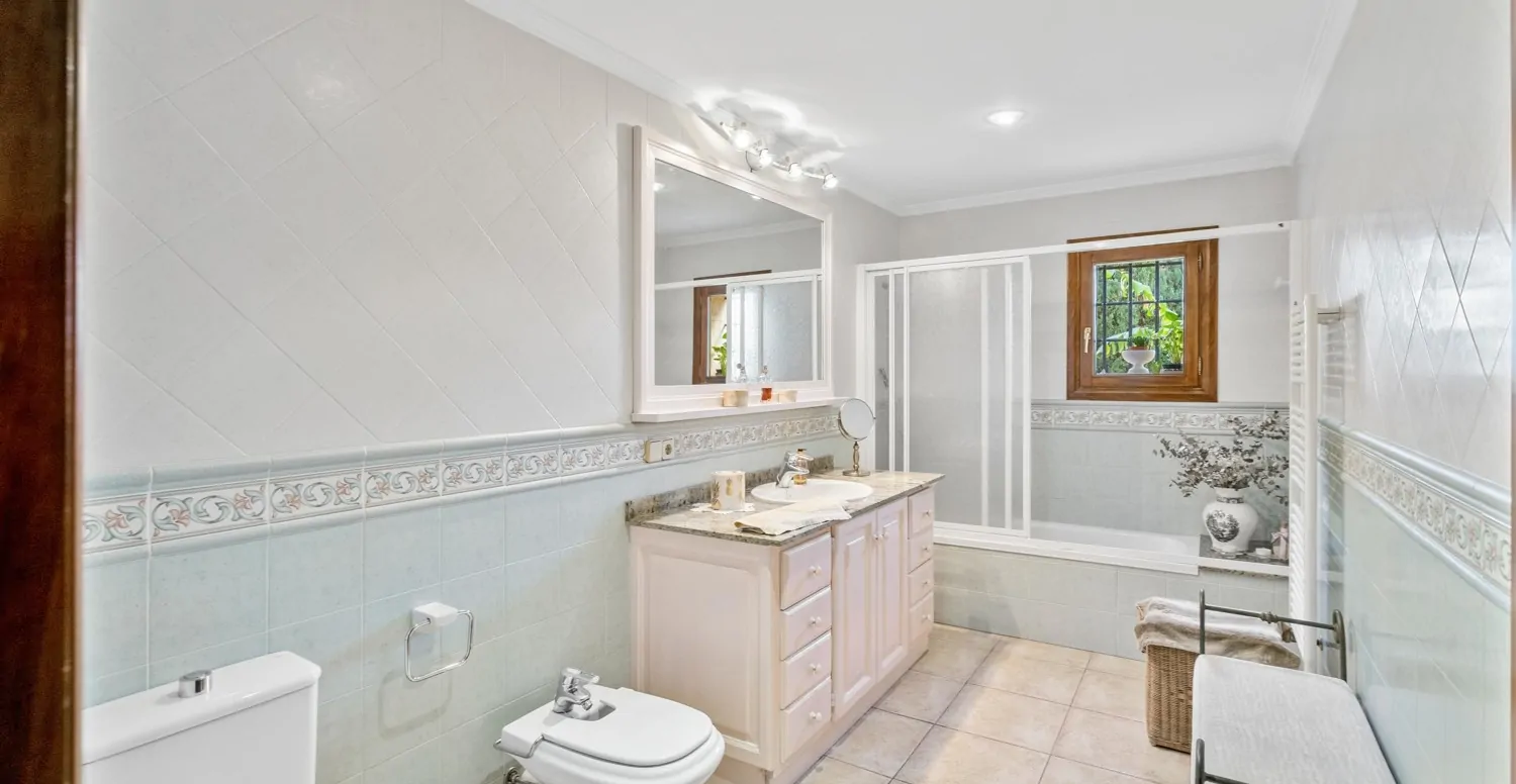 Finca-mit-Pool-bei-Santa-Margarita