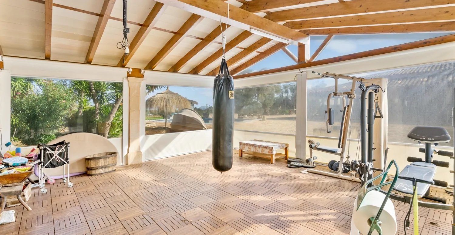 Finca-mit-Pool-bei-Santa-Margarita