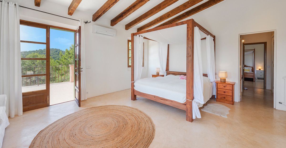 Spektakuläre-Finca-mit-unverbaubarem-Blick-in-Pollensa-Mallorca