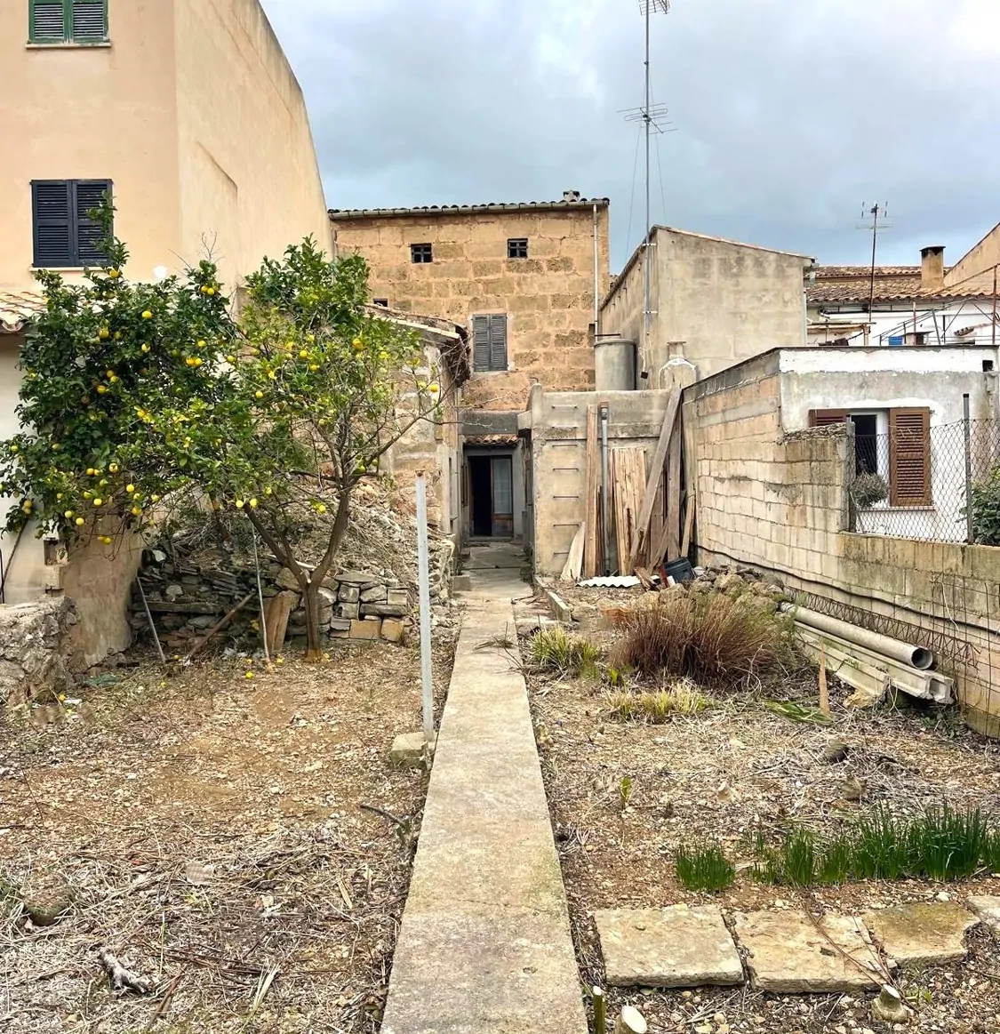 Haus-mit-Projekt-in-Pollensa