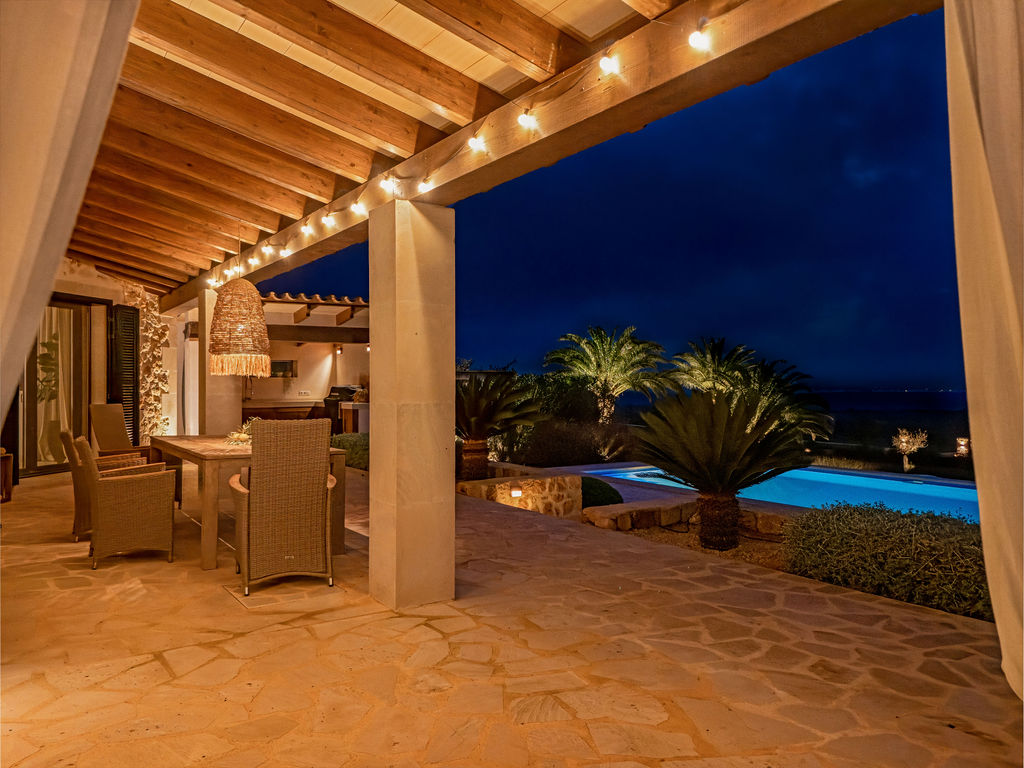 Luxus-Finca-mit-Meerblick