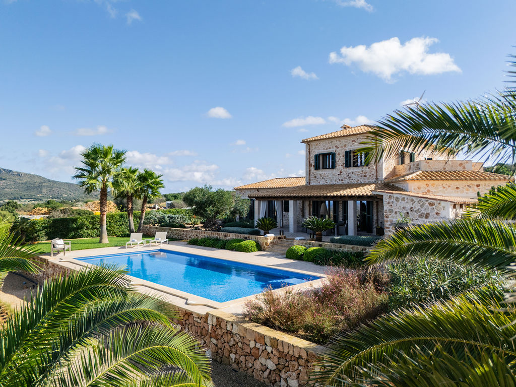 Luxus-Finca-mit-Meerblick