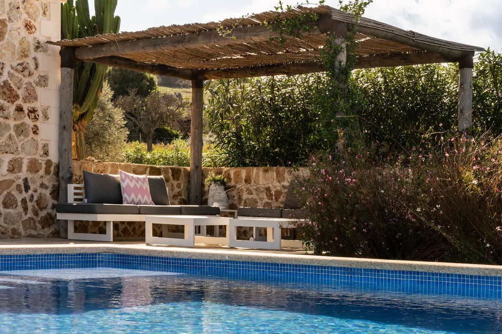 Luxury-finca-with-sea-views