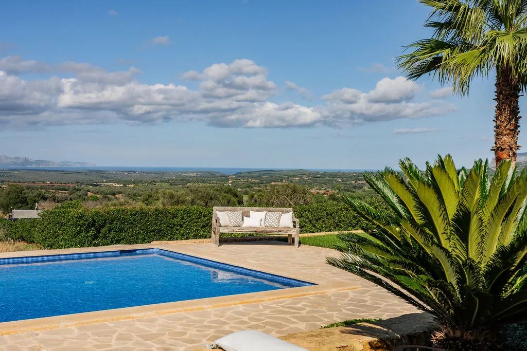 Luxury-finca-with-sea-views