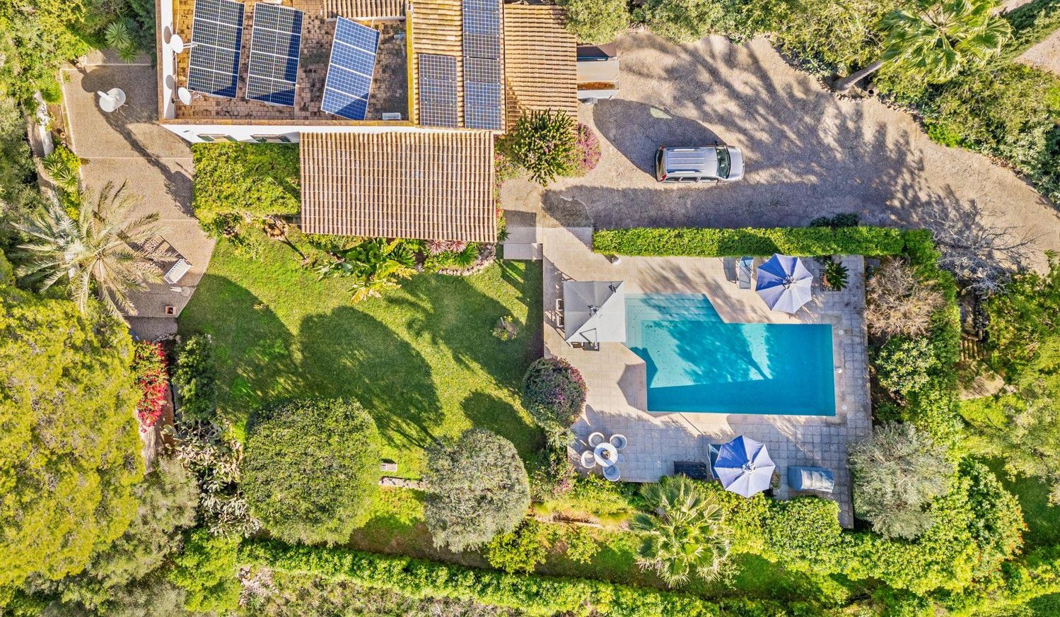 Finca-mit-Pool-und-schöner-Aussicht