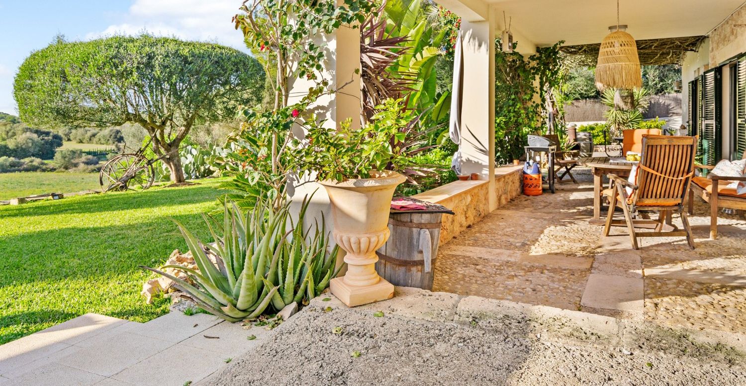Finca-mit-Pool-und-schöner-Aussicht