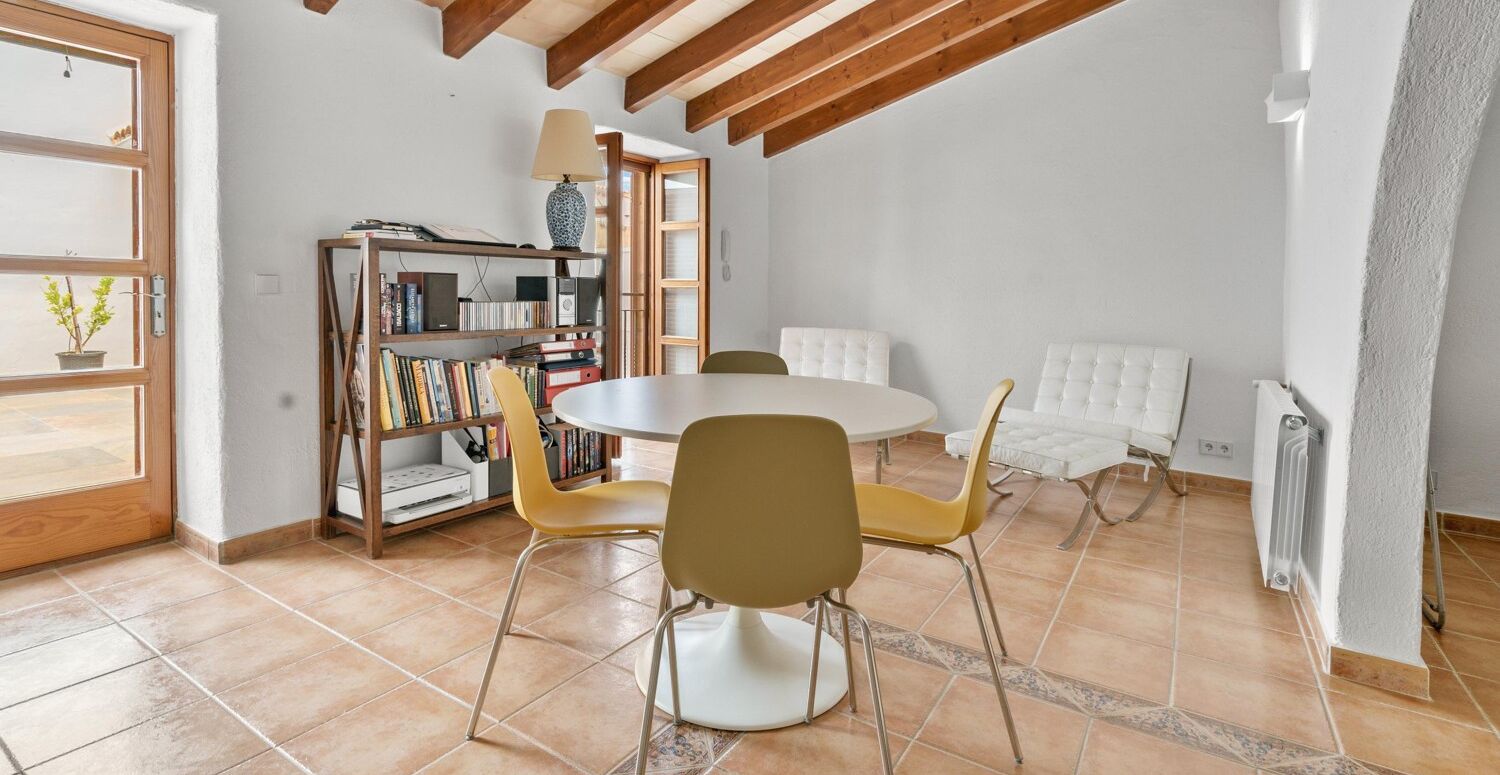 Renoviertes-Stadthaus-in-Pollensa
