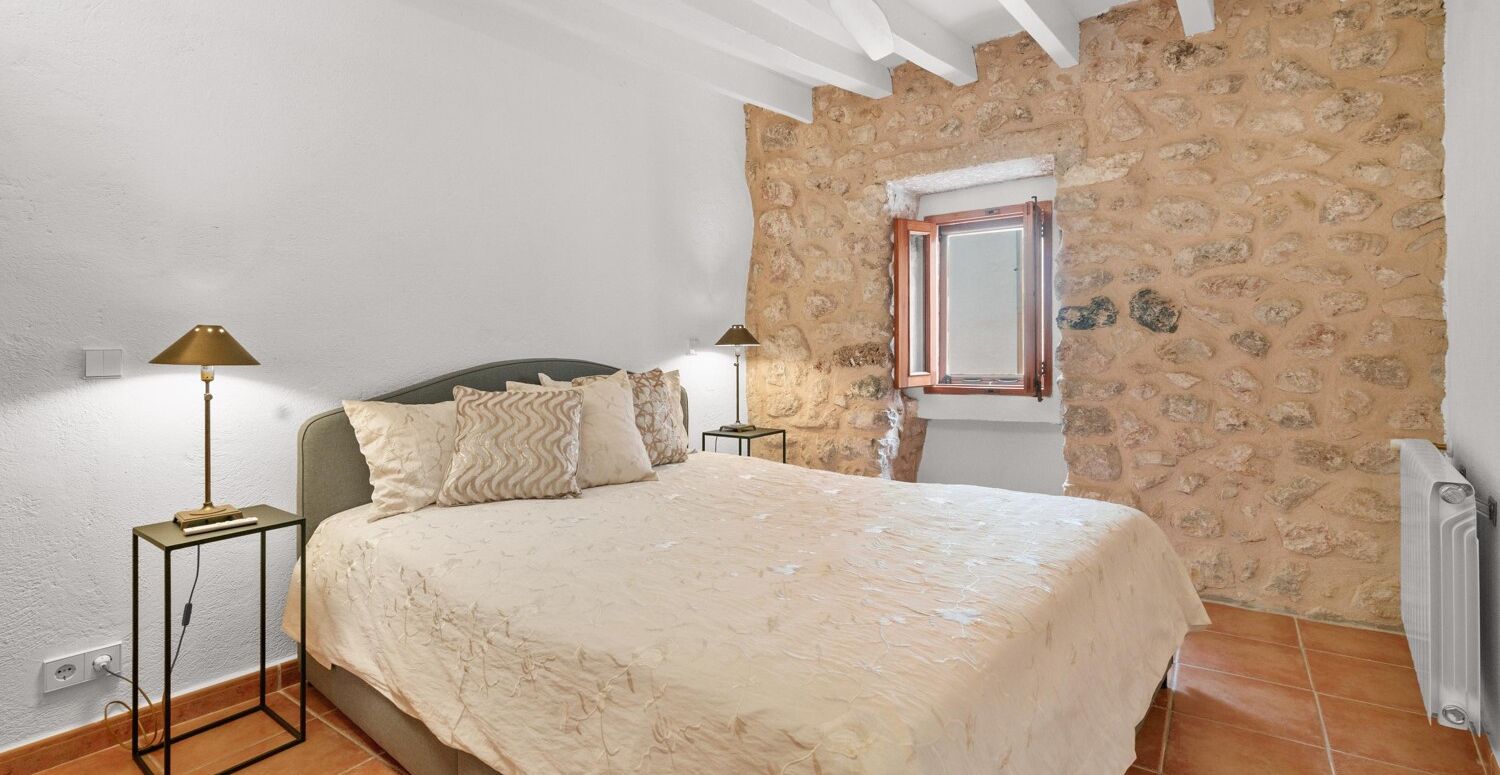 Renoviertes-Stadthaus-in-Pollensa