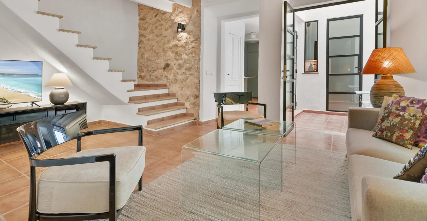 Renoviertes-Stadthaus-in-Pollensa