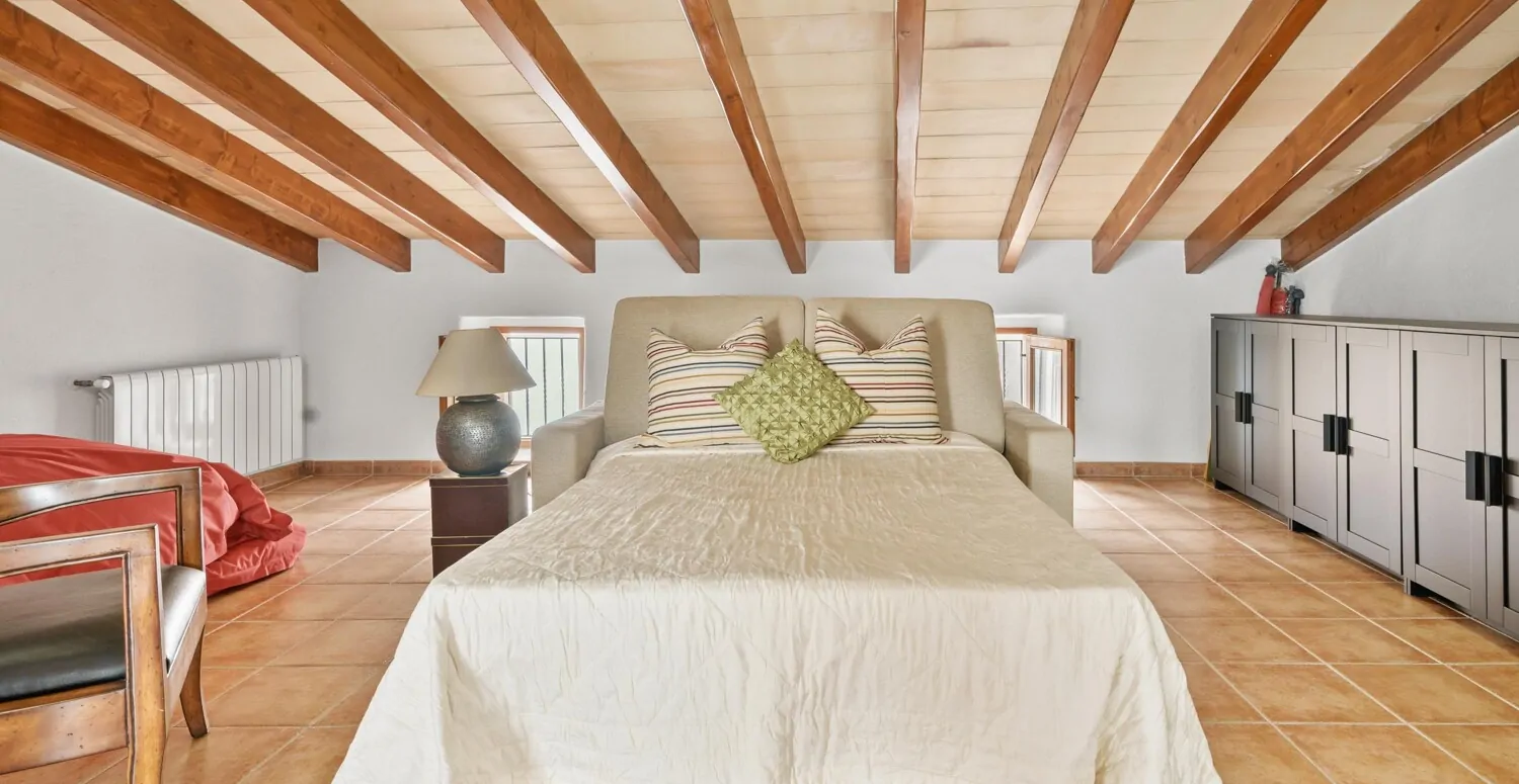 Renoviertes-Stadthaus-in-Pollensa