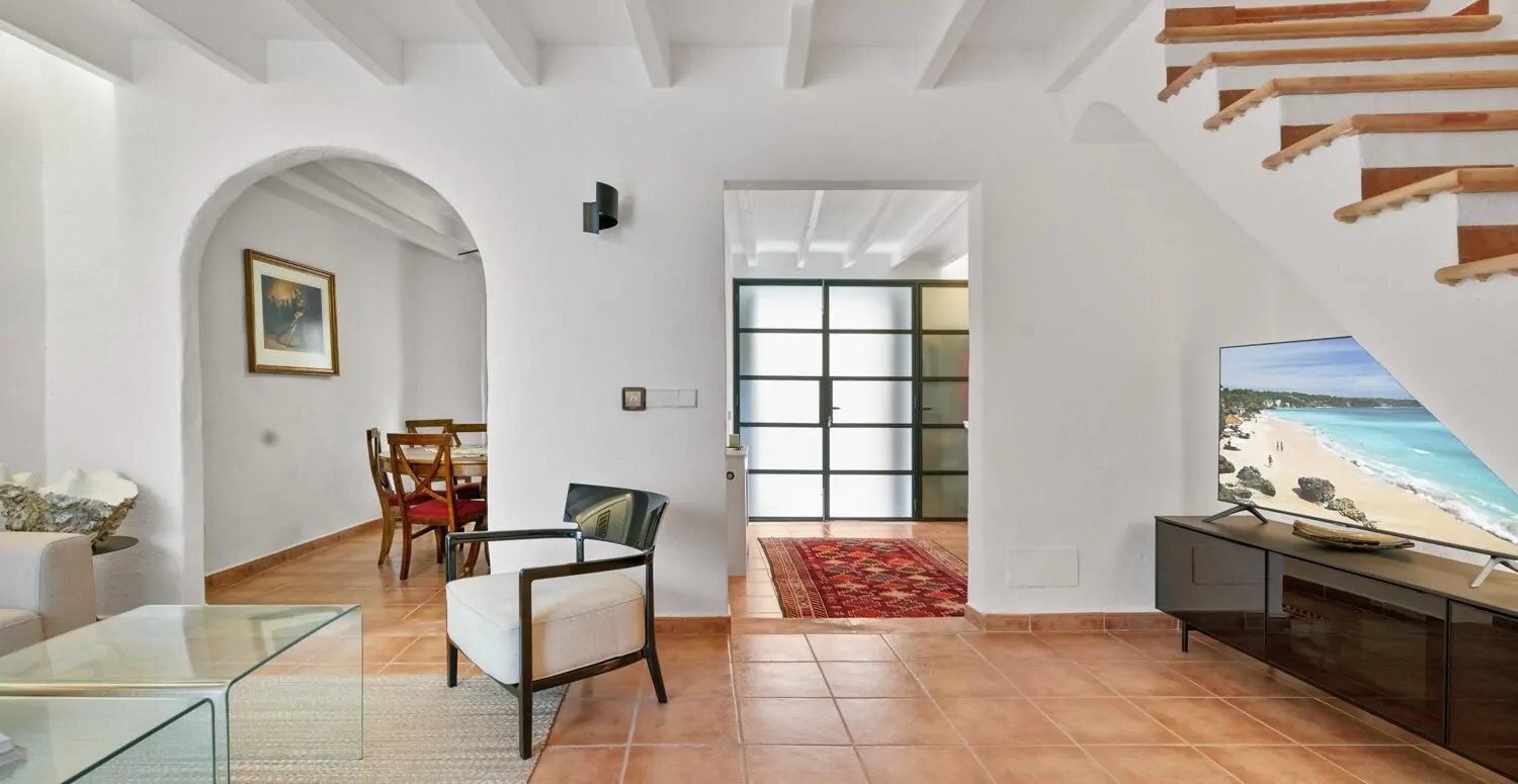 Renoviertes-Stadthaus-in-Pollensa