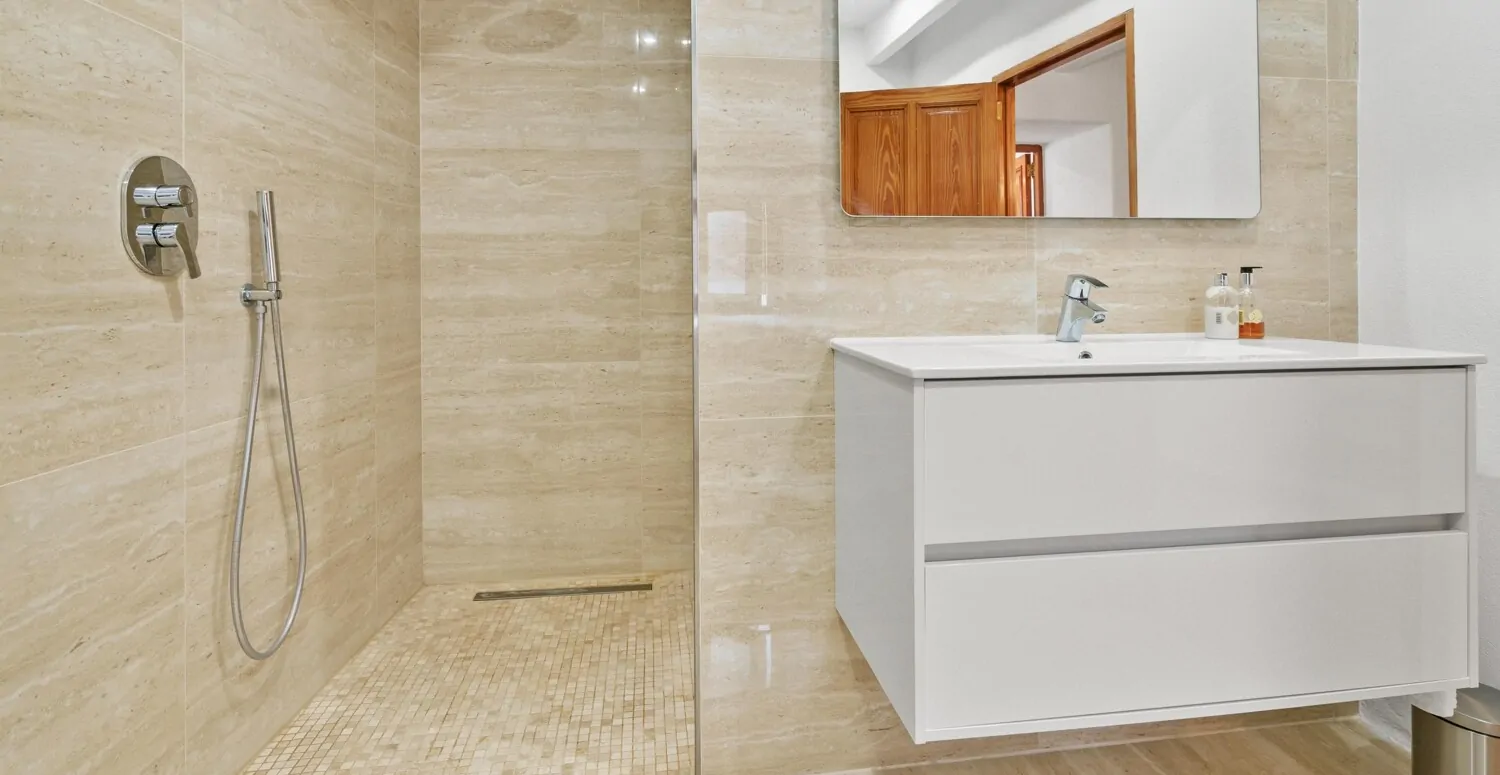 Renoviertes-Stadthaus-in-Pollensa