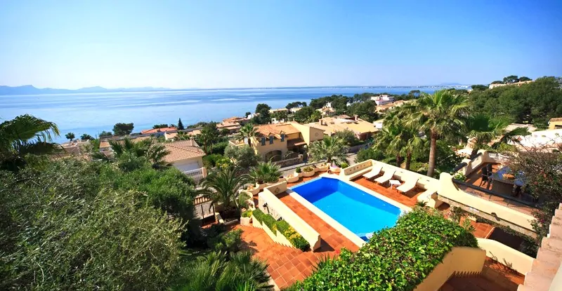 Villa-mit-exklusiven-Blick-in-Alcanada