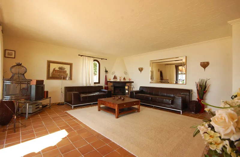 Villa-with-exclusive-views-in-Alcanada