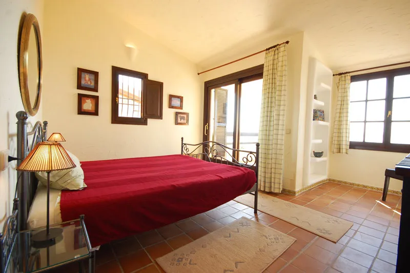 Villa-with-exclusive-views-in-Alcanada