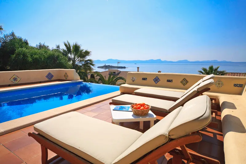 Villa-with-exclusive-views-in-Alcanada