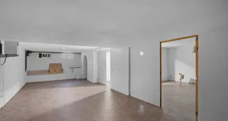 von_poll_real_estate_property_ES255161_image_22