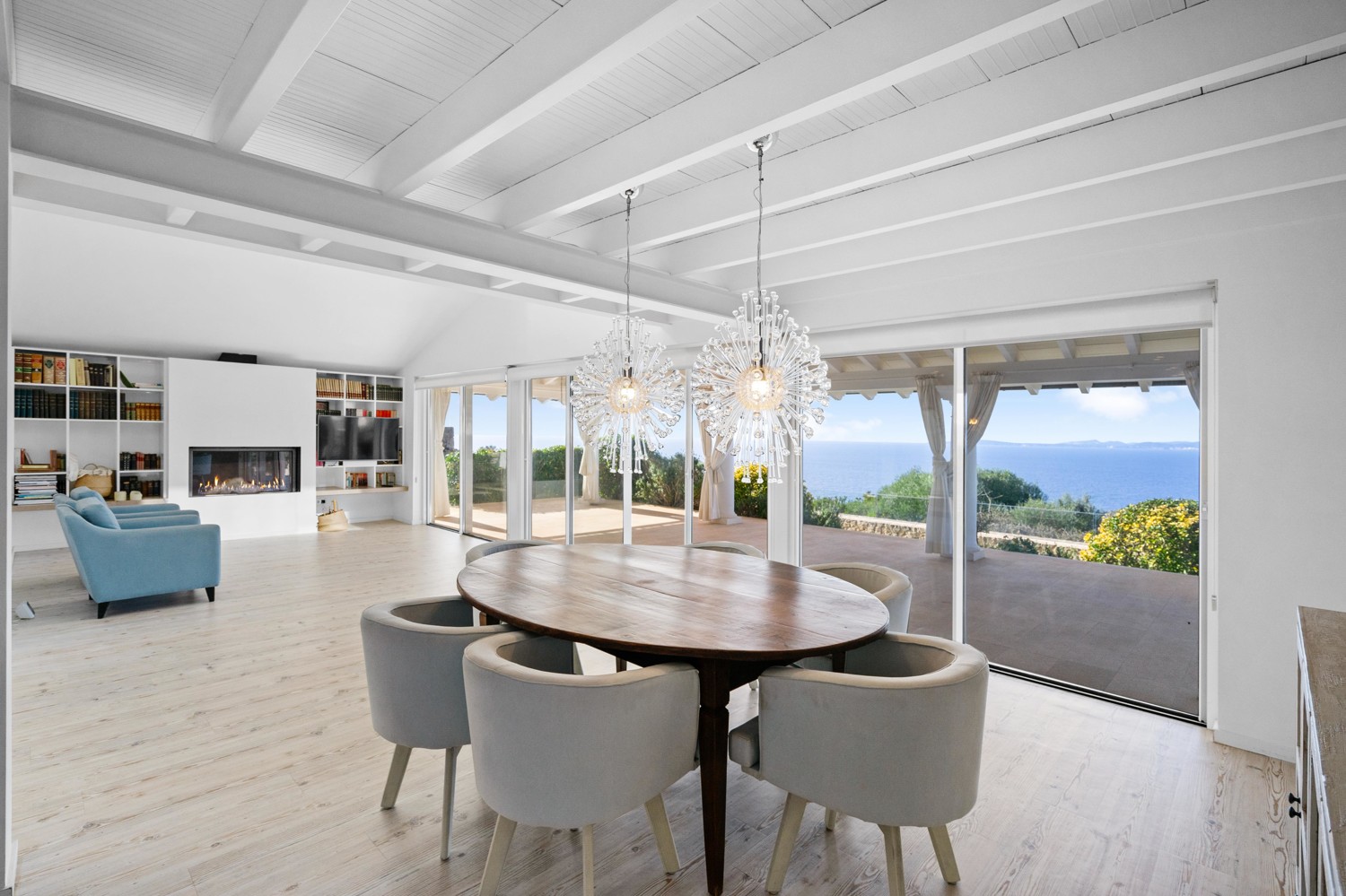 Villa-mit-Meerblick-Bahia-Azul-Llucmajor