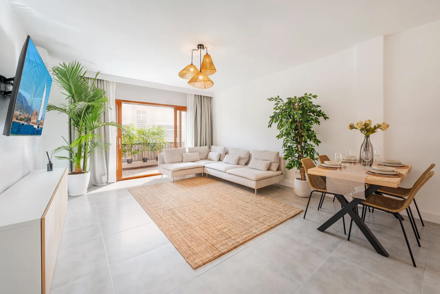 Modern-apartment-with-sea-view-in-Puerto-de-Alcudia