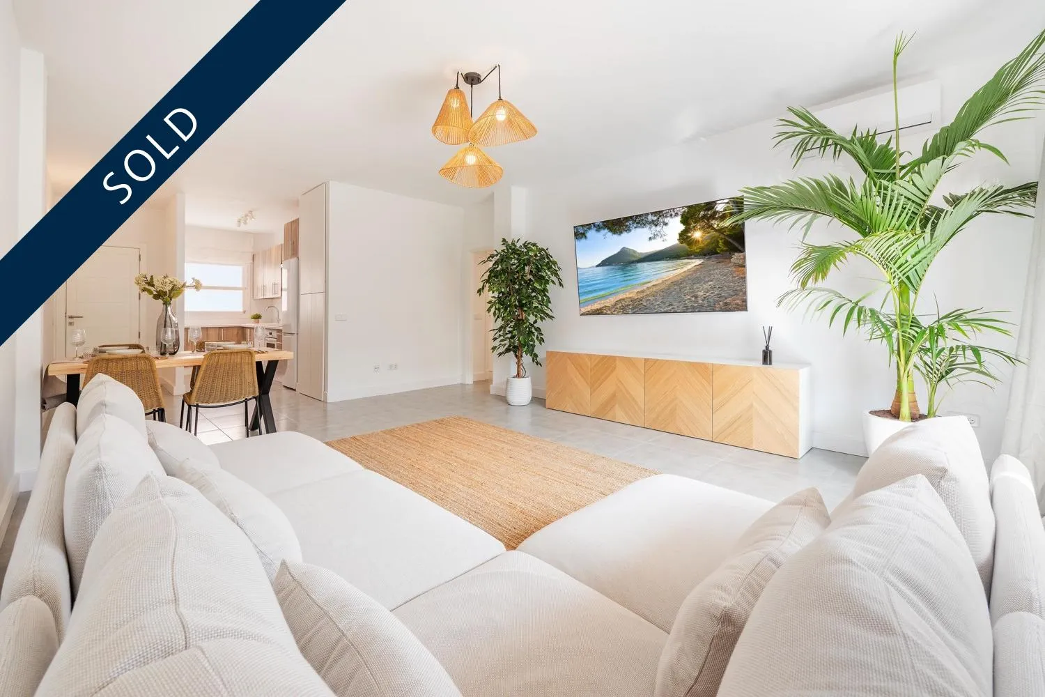 Modern apartment near the beach in the heart of Puerto de Alcudia