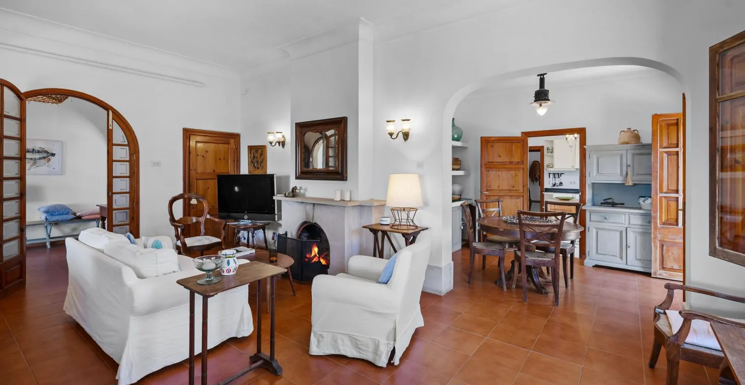 Villa-am-Meer-in-Alcanada-Alcudia