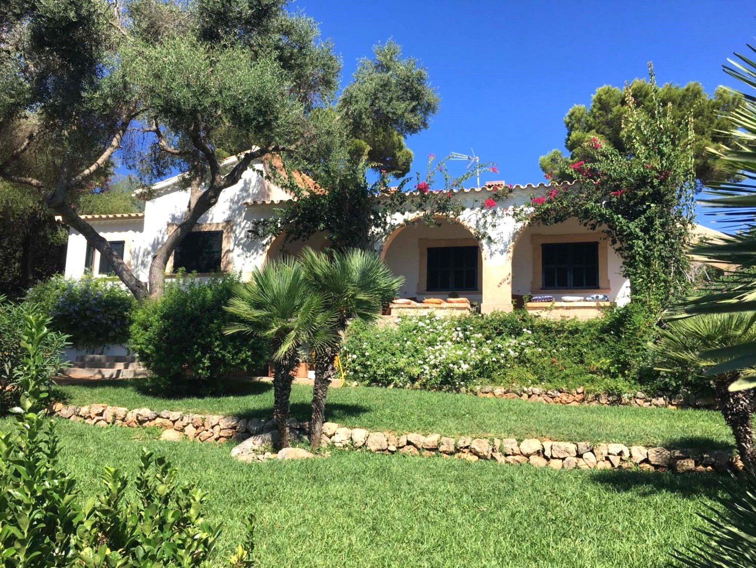 Villa-am-Meer-in-Alcanada-Alcudia