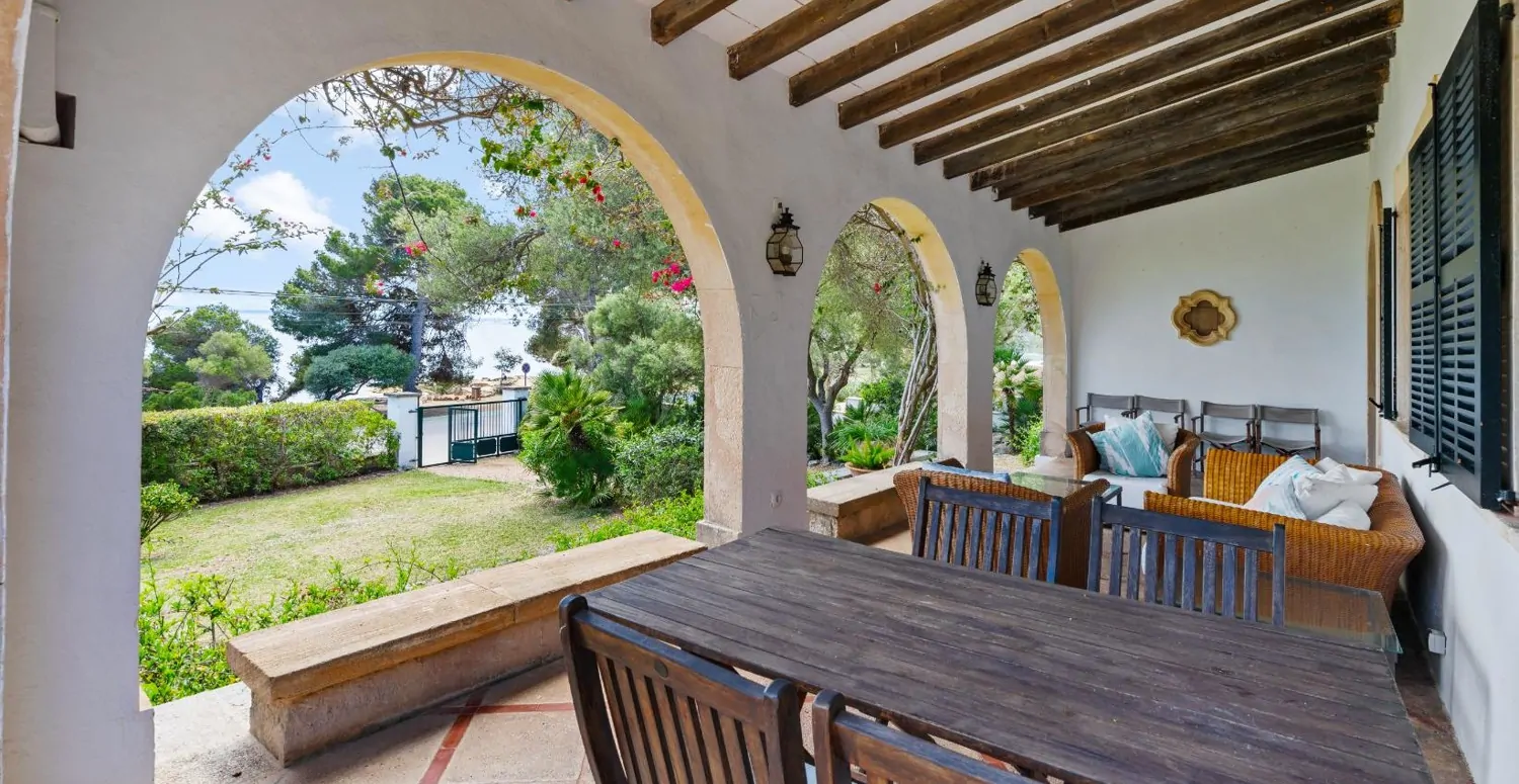 Villa-am-Meer-in-Alcanada-Alcudia