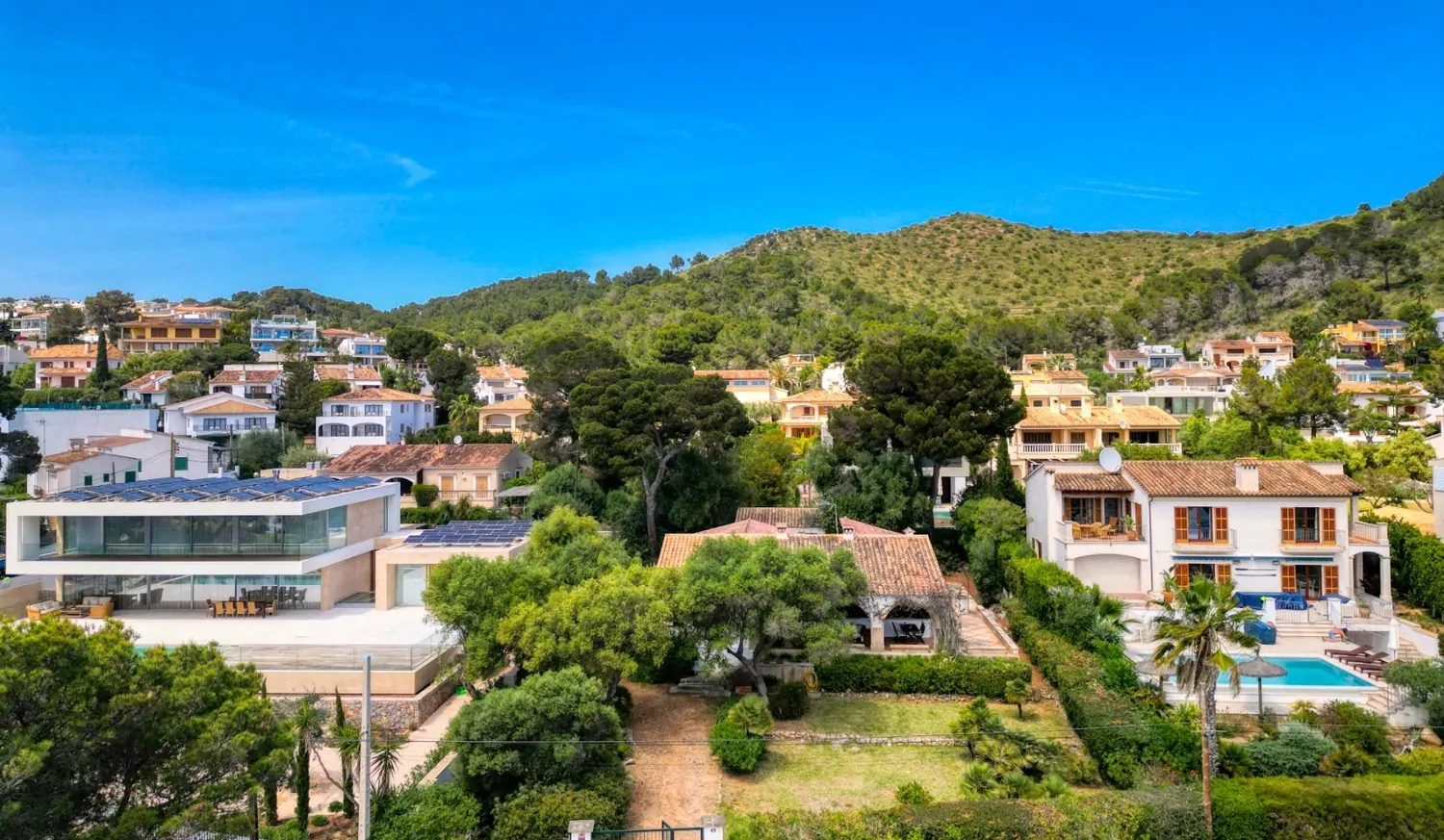 Villa-am-Meer-in-Alcanada-Alcudia