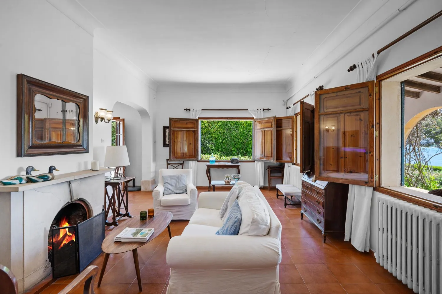 Villa-front-at-sea-in-Alcanada-Alcudia