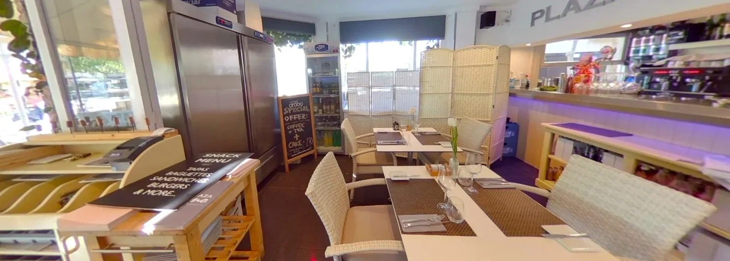 Gewerberäume-auf-dem-Platz-von-Puerto-de-Pollensa