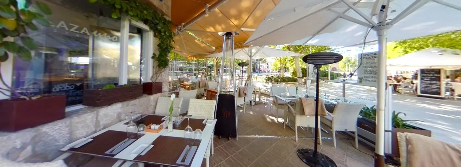 Gewerberäume-auf-dem-Platz-von-Puerto-de-Pollensa