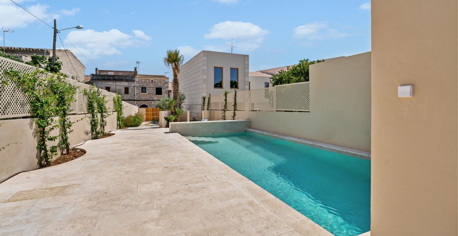 Haus-mit-Pool-und-Garten-in-Muro-Mallorca