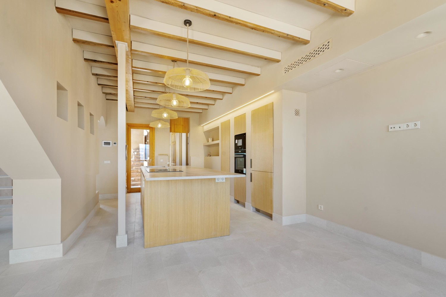 Haus-mit-Pool-und-Garten-in-Muro-Mallorca