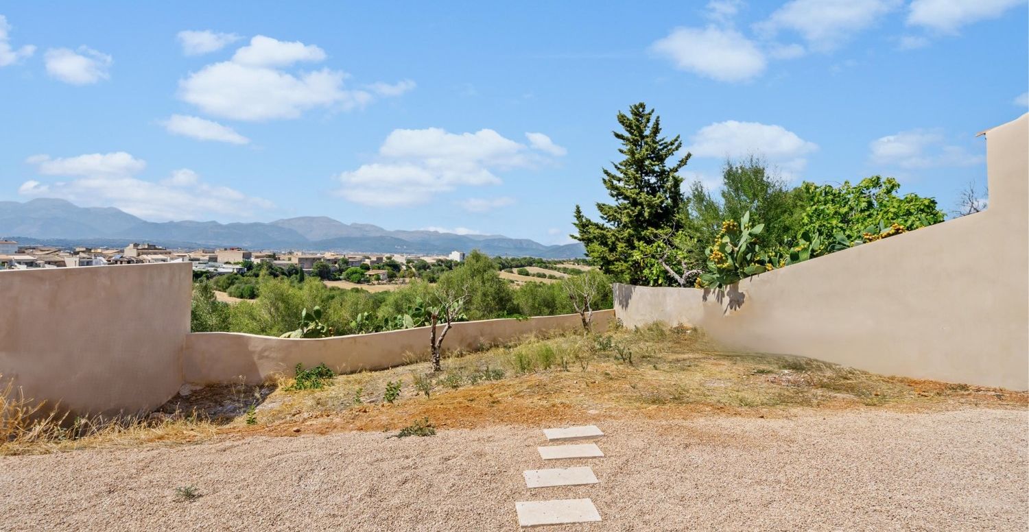 Haus-mit-Pool-und-Garten-in-Muro-Mallorca