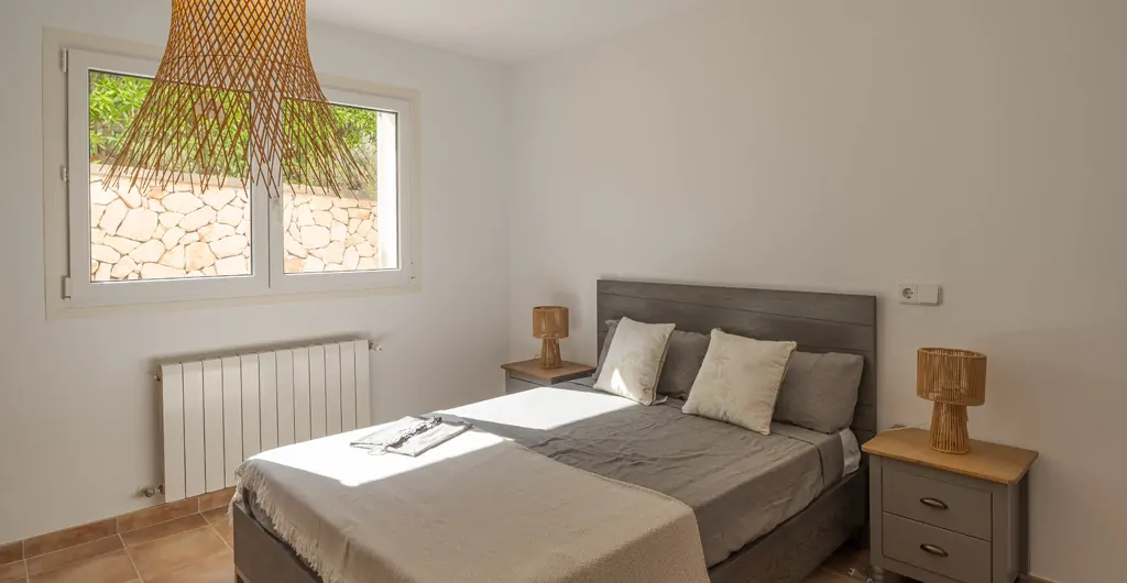 Moderne-villa-am-meer-in-Portocolom