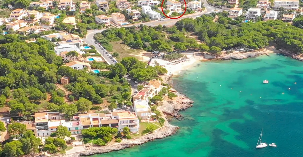 Moderne-villa-am-meer-in-Portocolom