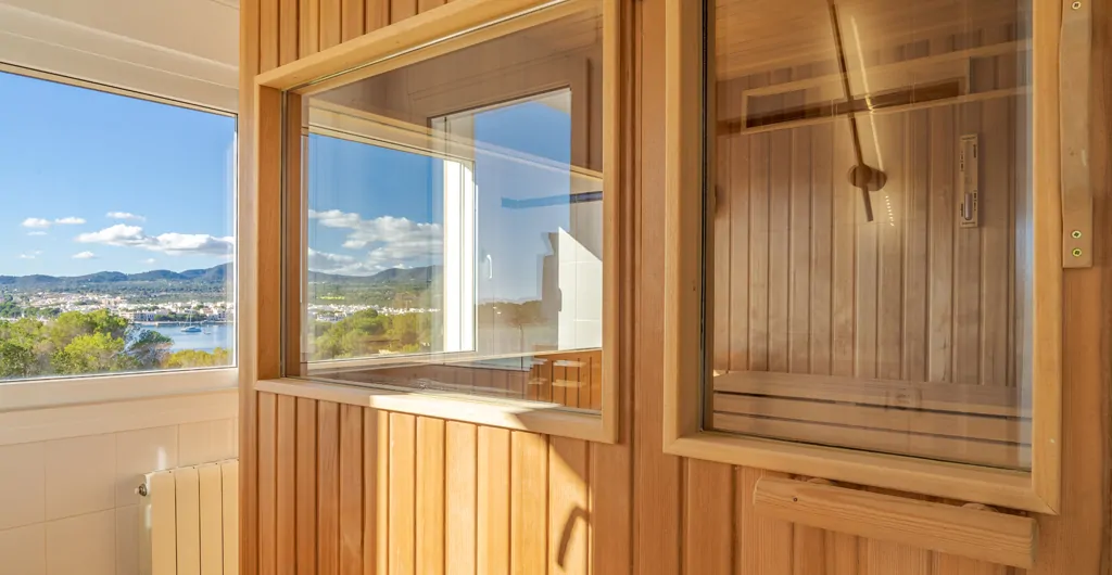 Moderne-villa-am-meer-in-Portocolom