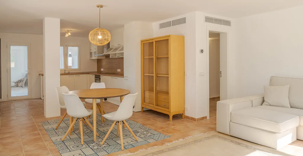 Moderne-villa-am-meer-in-Portocolom