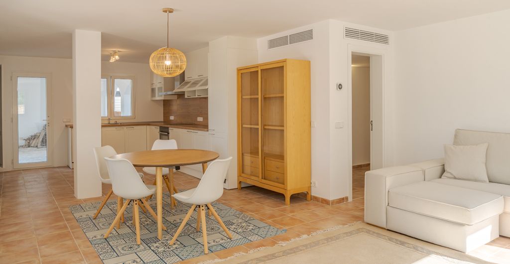 Moderne-villa-am-meer-in-Portocolom