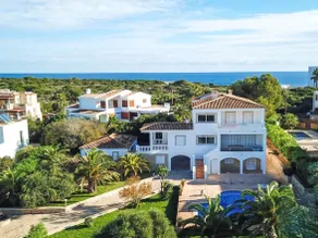 Moderna-villa-frente-al-mar-en-Portocolom
