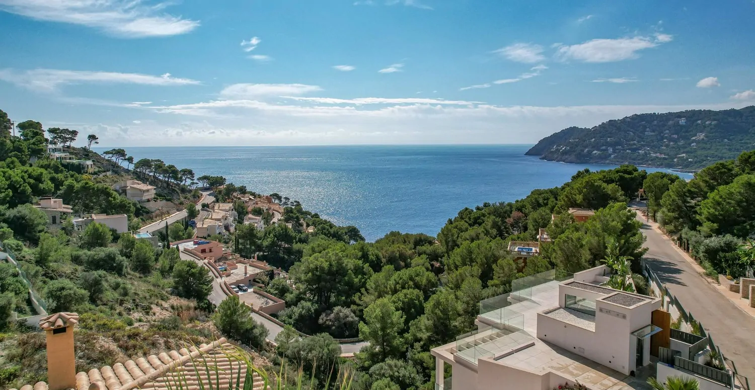 Moderne-Villa-in-Canyamel