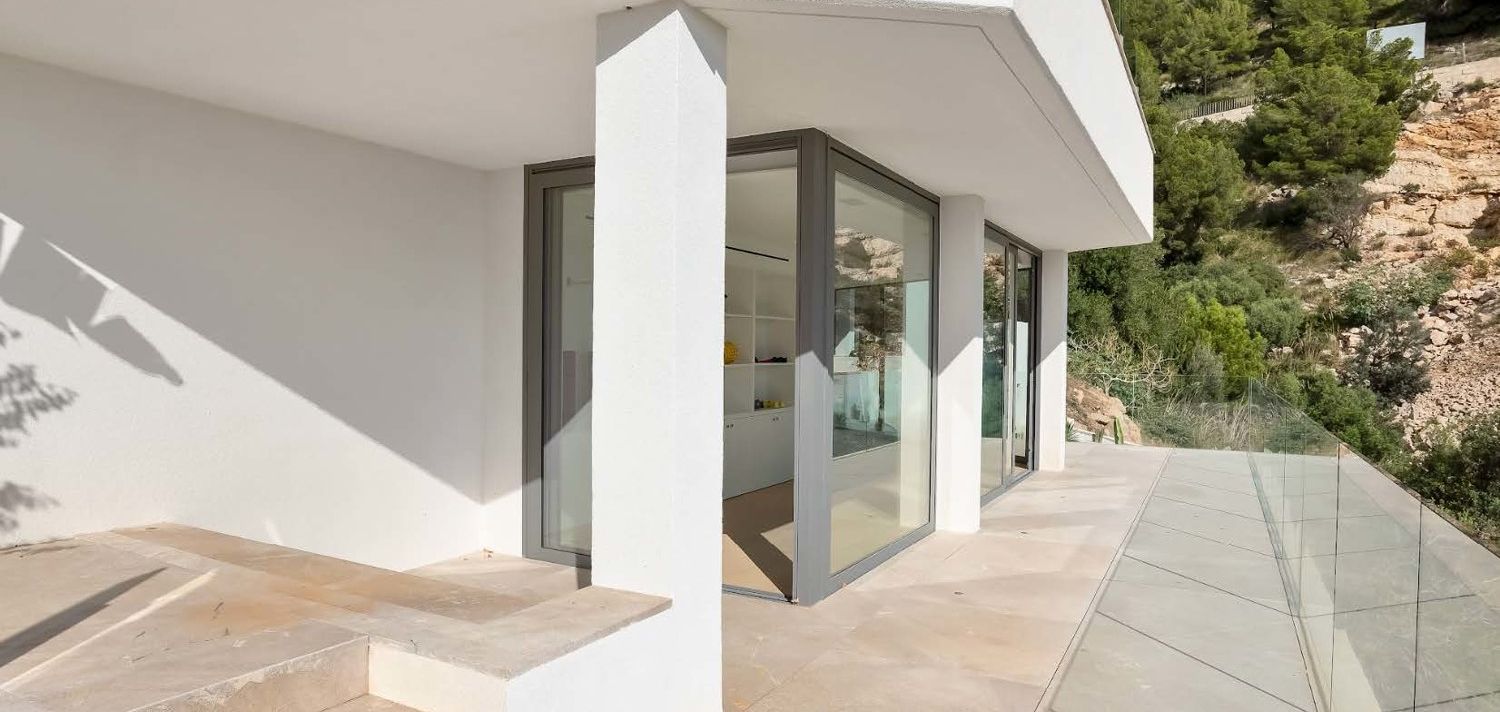 Moderne-Villa-in-Canyamel