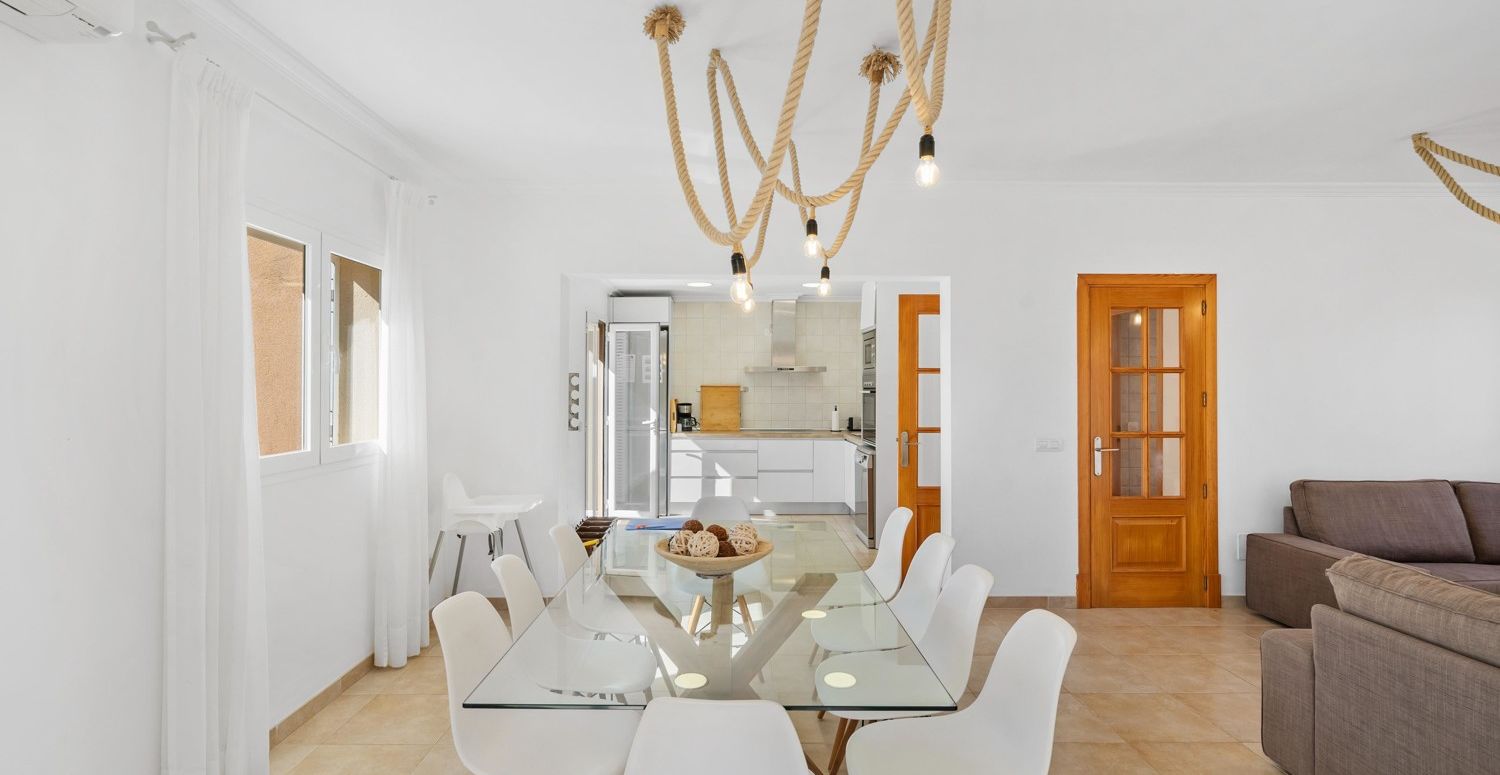 Villa-mit-Urlaubs-Lizenz-am-Meer-in-Colonia-Sant-Pere