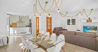 von_poll_real_estate_property_ES255251_image_2