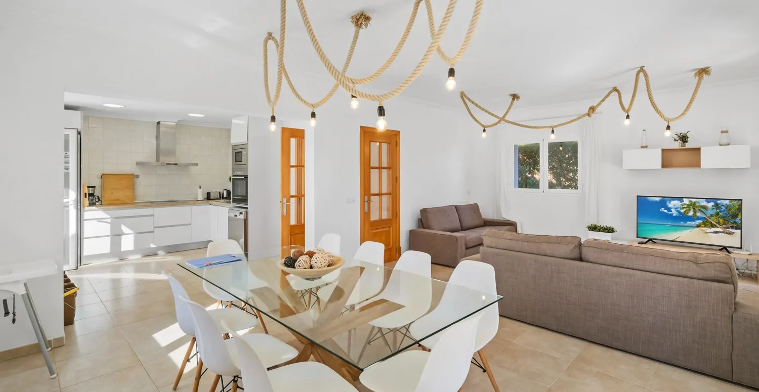 Villa-mit-Urlaubs-Lizenz-am-Meer-in-Colonia-Sant-Pere